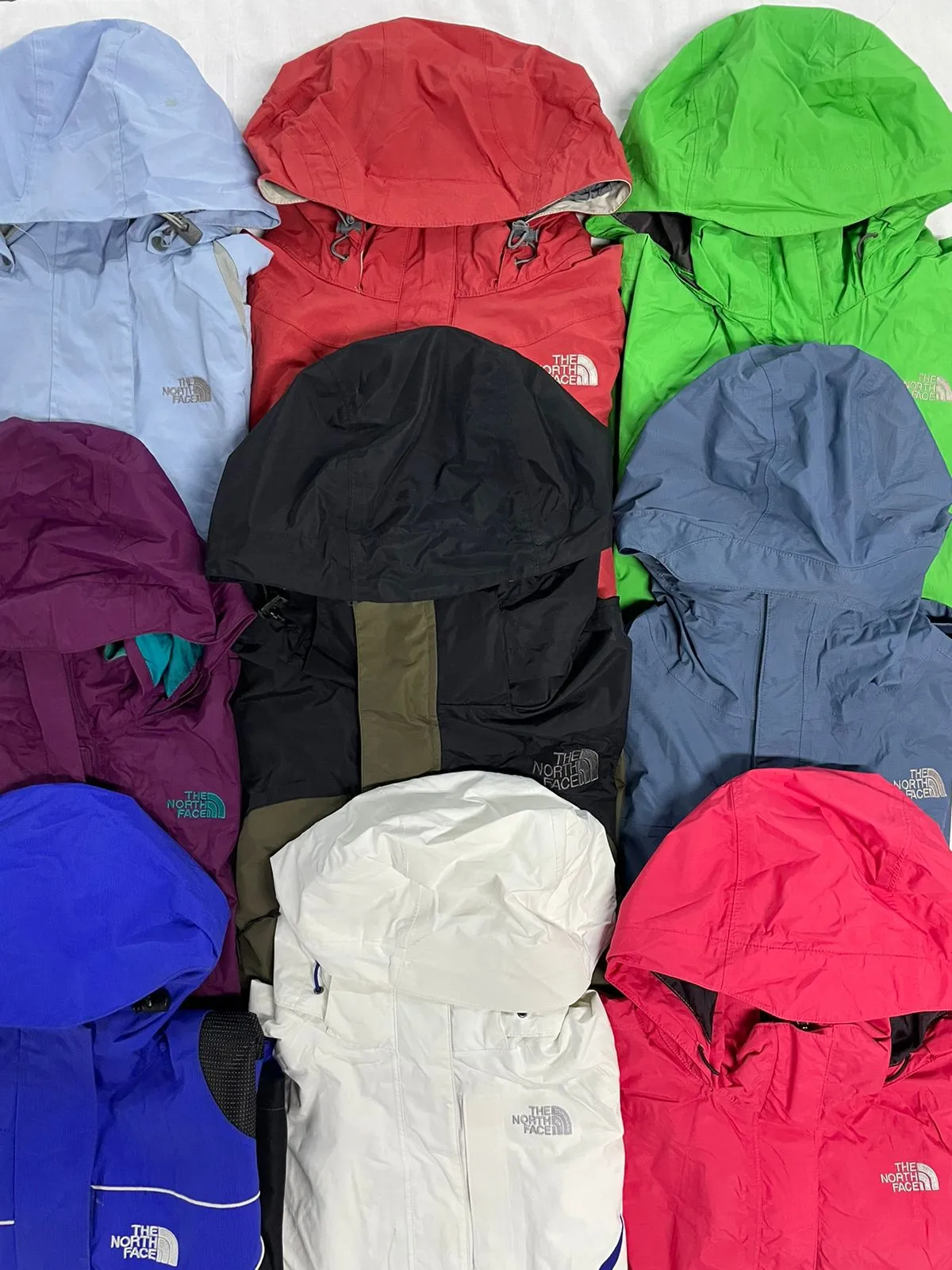 The North Face Windbreaker Jackets 25pcs  (F85)