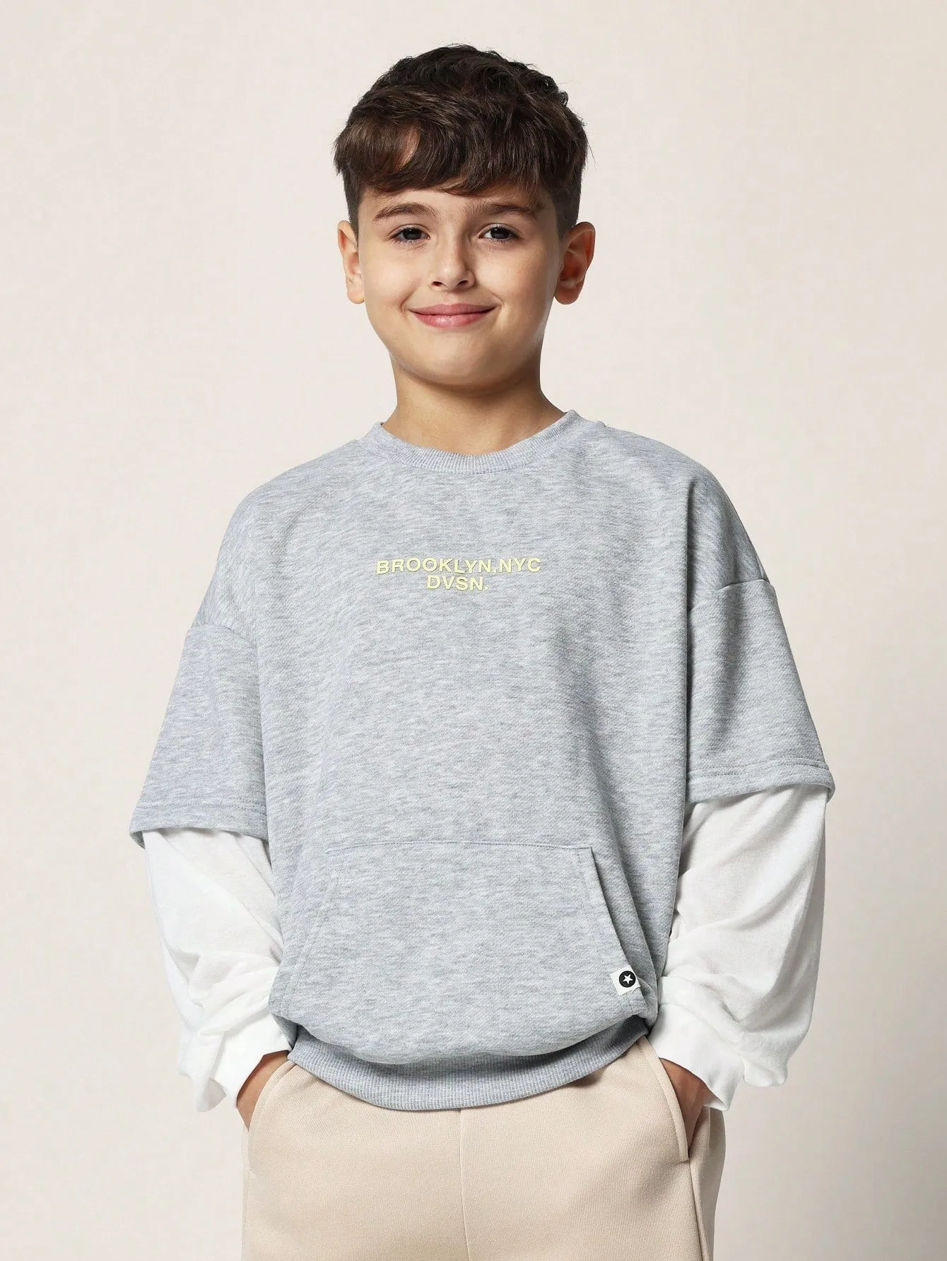 Tween Boys Comfy Regular Fit Double Layer Sleeve Sweatshirt With Small Graphic Print