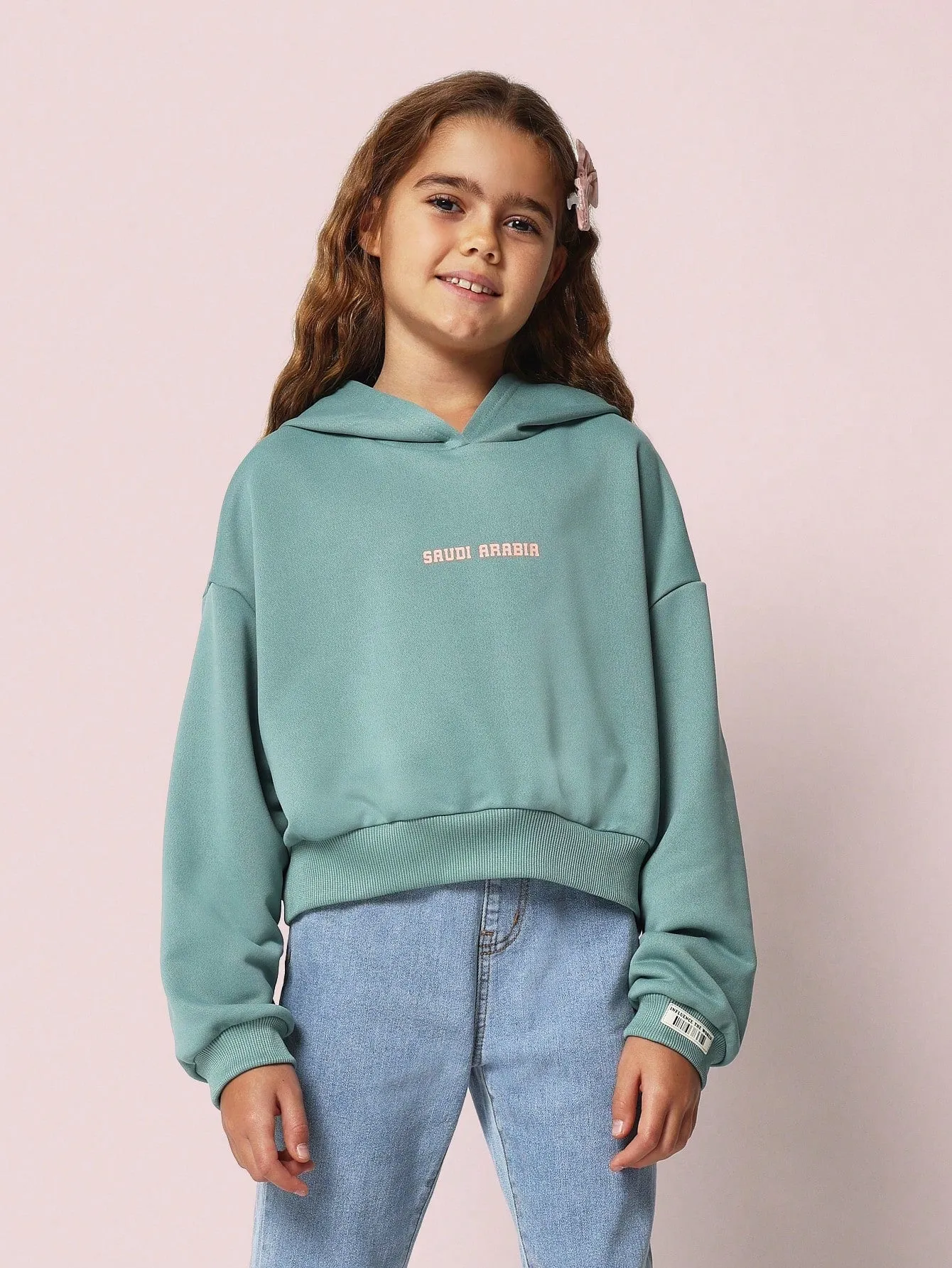 Tween Girls Comfy Crop Fit Overhead Hoodie With Large Saudi Arabia Graphic Print