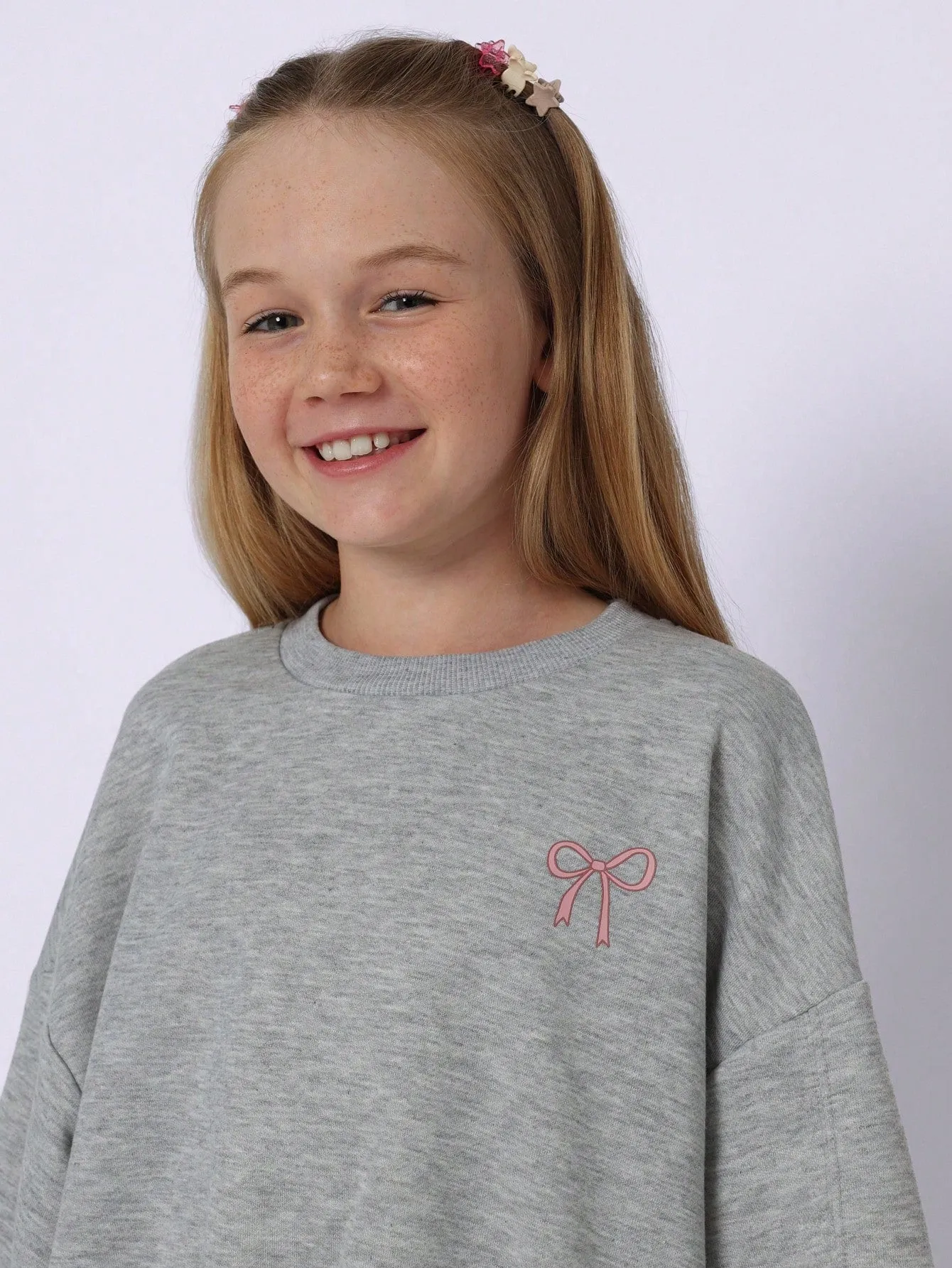 Tween Girls Comfy Regular Fit Sweatshirts With Bow Graphic Print