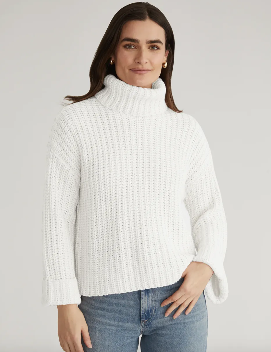 Vida Sweater White